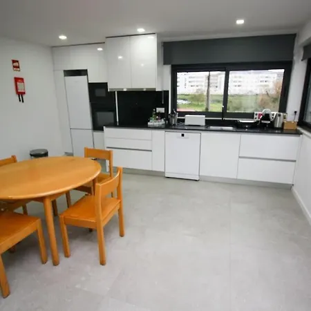 Requinte House Nogueira do Cravo (Aveiro)