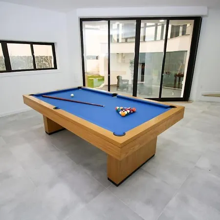 Semesterbostad Requinte House