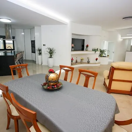 Requinte House Holiday home Nogueira do Cravo (Aveiro)